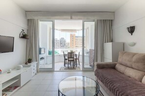 TV, peis og kontorer