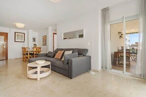 TV, offices - Apt ideal location by Costarentals - Ref 138 (Fuengirola)