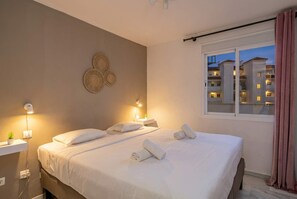 2 bedrooms, iron/ironing board, free WiFi, bed sheets