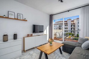 Téléviseur, bureau