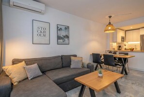 TV, offices - La Cala scenic terrace by Costarentals Ref 143 (La Cala de Mijas)