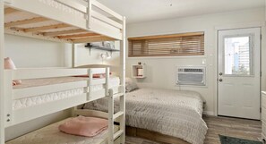 1 bedroom, travel cot, WiFi, bed sheets