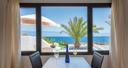 REYES Natur - Villa on the seafront