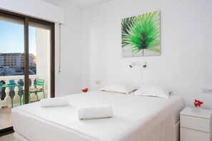 3 bedrooms, iron/ironing board, travel cot, free WiFi