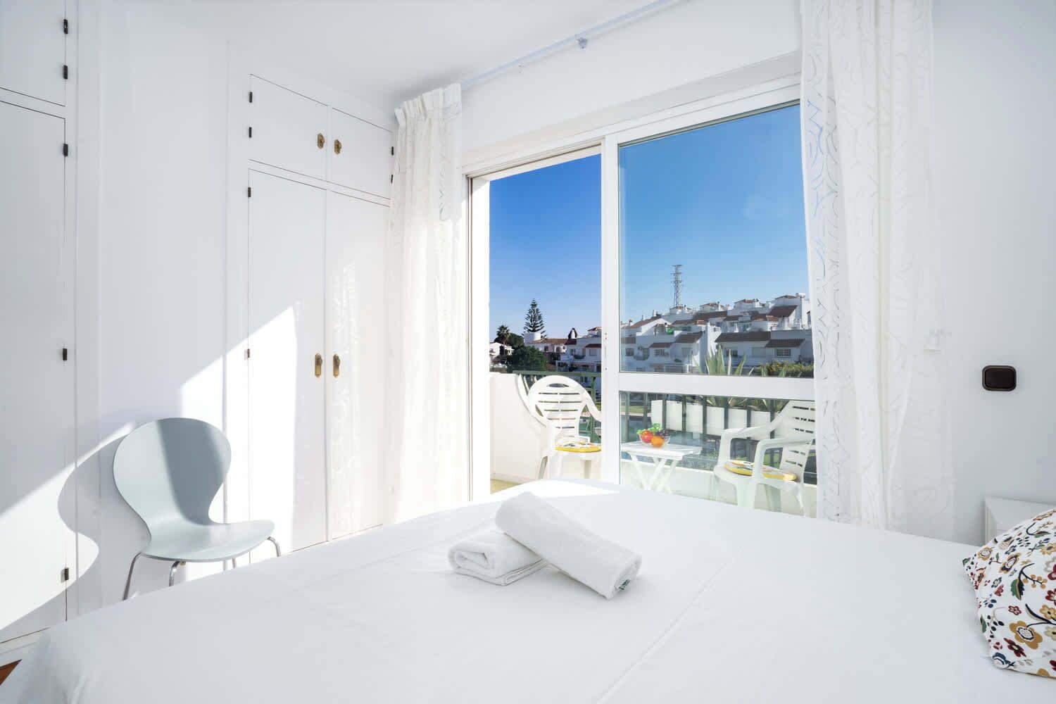 2 chambres, fer et planche à repasser, Wi-Fi gratuit, draps fournis