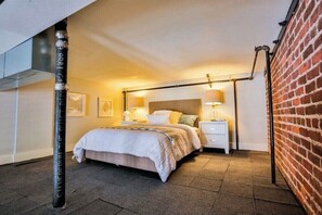 1 bedroom, WiFi, bed sheets - Tucked in Cultural Epicenter of the City in San Francisco (San Francisco)