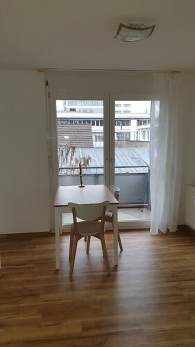 A large, comfortable double bed (1.40 m) completes the offer.