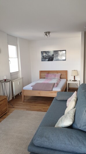 1 Schlafzimmer, Bügeleisen/Bügelbrett, Bettwäsche