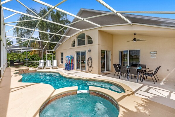 Outdoor pool, a heated pool