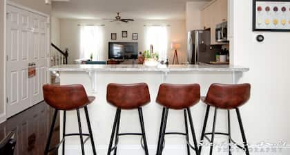 Modern Industrial, 12 min walk to Bridge St.