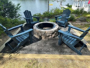 Property grounds - Tranquil, Serene Sebago Lakefront House on 2 Wooded Acres - 300ft Waterfront! (Casco)