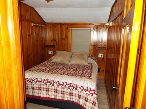 2 Schlafzimmer, Zimmersafe, kostenloses WLAN, Bettwäsche