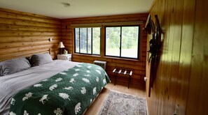 2 bedrooms, iron/ironing board, free WiFi, bed sheets - VT Log Cabin,NEK,St. J,Snowmobiling, East Burke, Mountain Bike,Pond View (Victory)