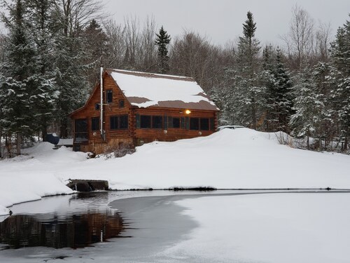 VT Log Cabin,NEK,St. J,Snowmobiling, East Burke, Mountain Bike,Pond View