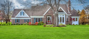 Beautiful country home (3800 sq ft) on 4 acres with river frontage - 10 beds!