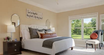 Beautiful country home (3800 sq ft) on 4 acres with river frontage - 10 beds!