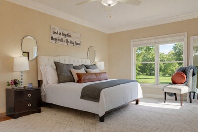 Beautiful country home (3800 sq ft) on 4 acres with river frontage - 10 beds!