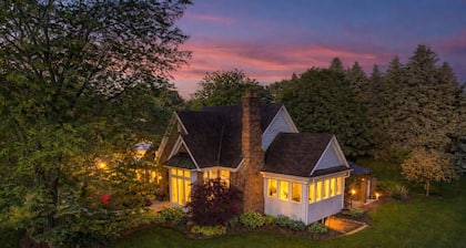 Hot Tub + Theater + Full Arcade Private Estate
