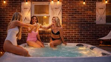 Bain à remous extérieur