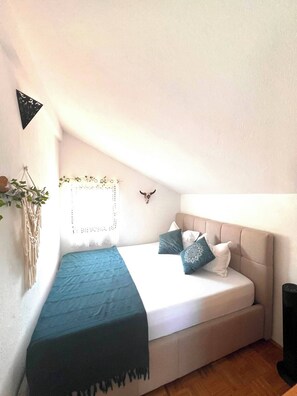2 chambres, fer et planche à repasser, accès au Wi-Fi (inclus)