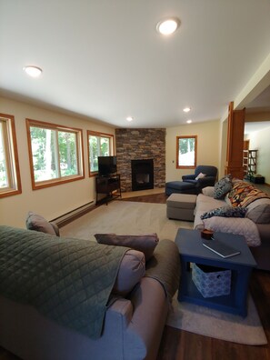 Unclassified image, 2 of 36, button