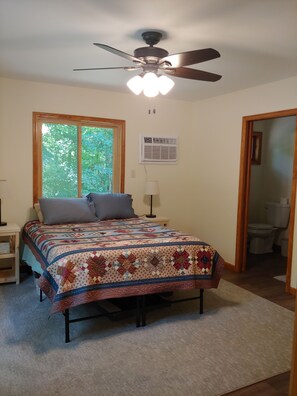 4 bedrooms, WiFi, bed sheets