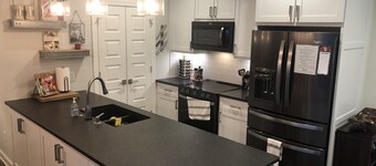 Reynolds Villa- Golf/Couples Retreat