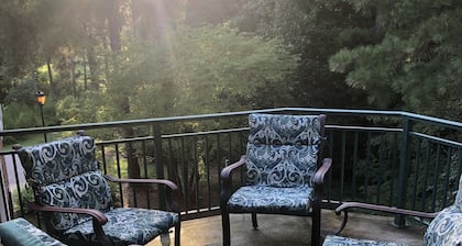 Reynolds Villa- Golf/Couples Retreat