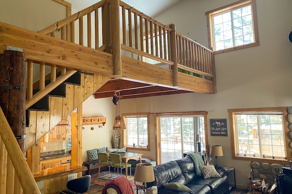 Dinning room, living room and loft