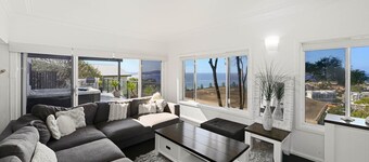 White House Terrigal LOCATION pool spa beach