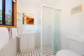Dusche, Handtücher, Seife, Shampoo