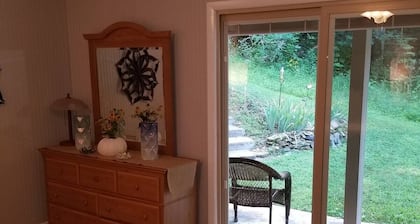 Dog Friendly Moonfall Cottage Gatlinburg