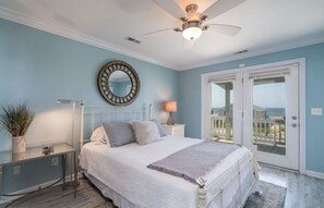 3 bedrooms, desk, iron/ironing board, WiFi