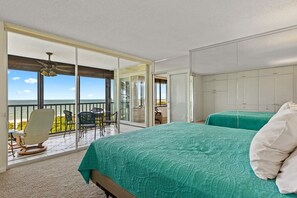 2 slaapkamers, een strijkplank/strijkijzer, reisbedje, wifi