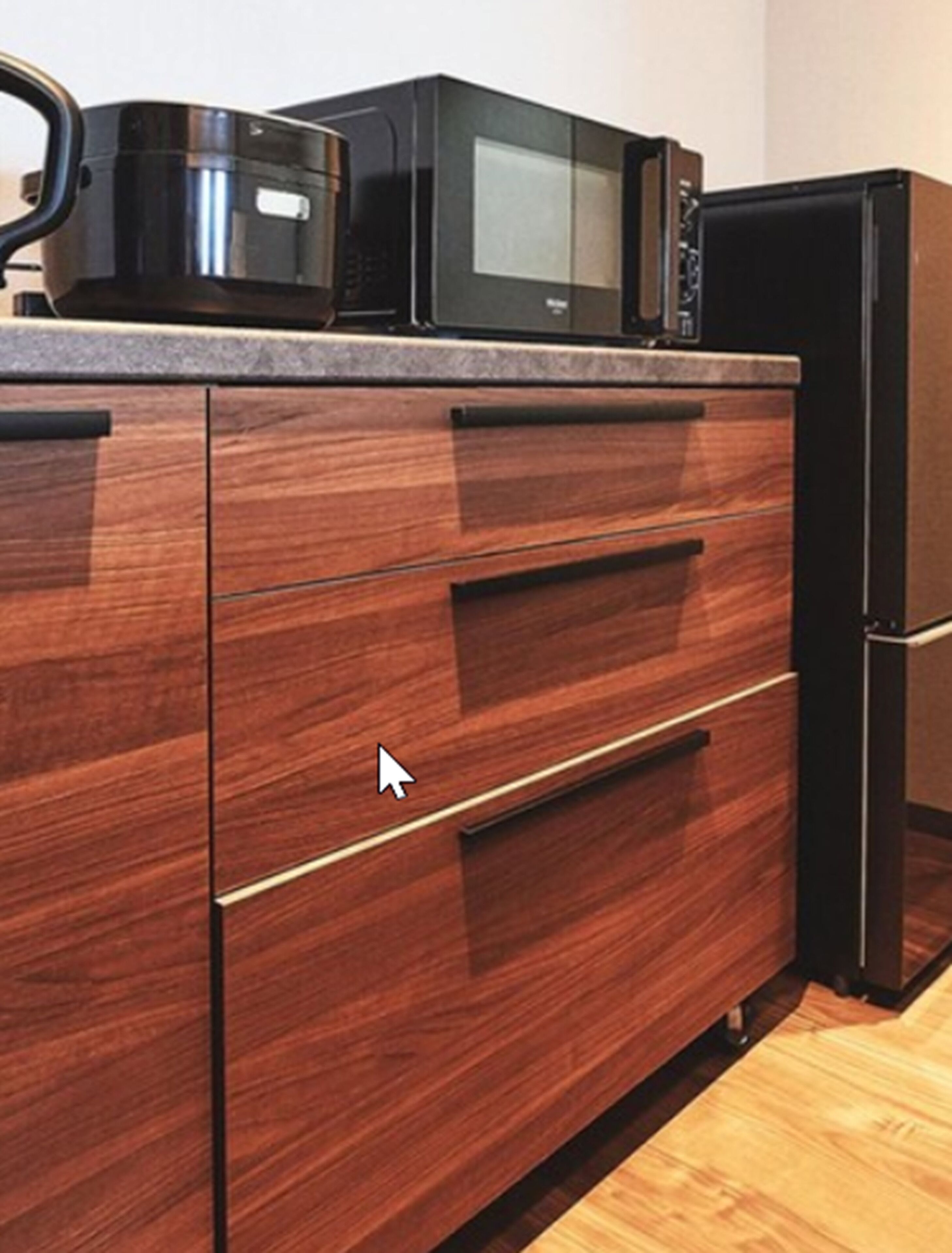 Fridge, microwave, stovetop, electric kettle