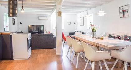 5 bedroom lovely home in Tving