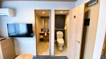 Twin Room, Non Smoking | Room amenity