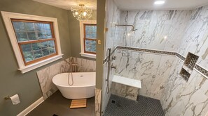 Combined shower/tub, hair dryer, towels, shampoo