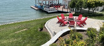 The Fun Spot 3 - Serene Home with Beautiful Lake & Mtn Views to Relax and Enjoy!