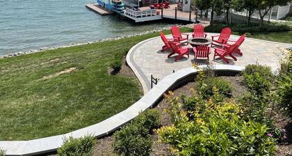 The Fun Spot 3 - Serene Home with Beautiful Lake & Mtn Views to Relax and Enjoy!