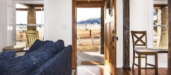 Charming Cottage-Mountain & Valley Views-Dark Sky