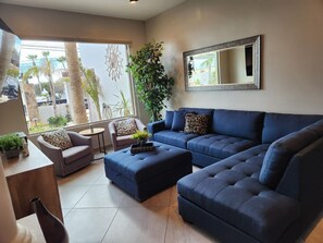 TV - Casa Hermosa  Brand New  5 Bed Luxury   Home With Private Pool (Puerto Peñasco)
