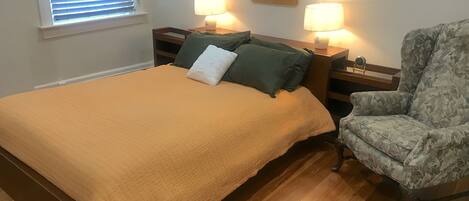 2 chambres, fer et planche à repasser, Wi-Fi gratuit, draps fournis