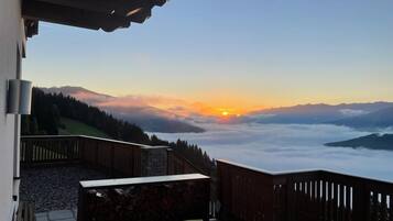 Grand-Apartment, 2 Schlafzimmer, Balkon | Terrasse/Patio