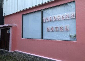 Exterior detail - Sapporo Princess Hotel - Hostel (Sapporo)