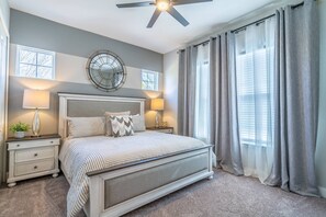 5 bedrooms, free WiFi, bed sheets