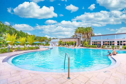 Minutes to Disney! Private Heated Pool | Themed  Rooms | End-Unit Townhome in Festival Resort