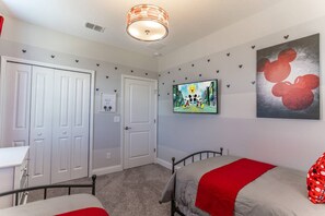 5 habitaciones, tabla de planchar con plancha y wifi gratis 