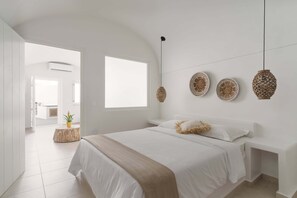 Luxury Villa, 2 Bedrooms, Hot Tub, Executive Level | Premium bedding, in-room safe, individually decorated - Thallos Cave House and Apartments (Santorini)