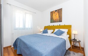 3 bedrooms, in-room safe, free WiFi, bed sheets - Stunning home in Bilice (Bilice)